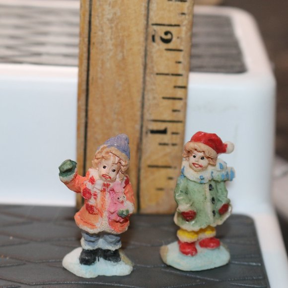 Large pieces CHRISTMAS VILLAGE Figurine Lot People Accessories figures lot #2 - Picture 8 of 9